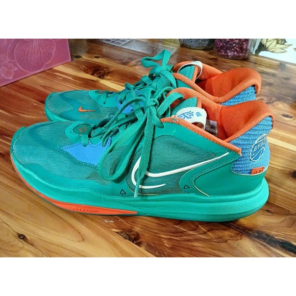 Nike Other - Nike Kyrie 5 Low EYBL Stadium Green / Coconut Milk DX3053-300 Size 9 Rare